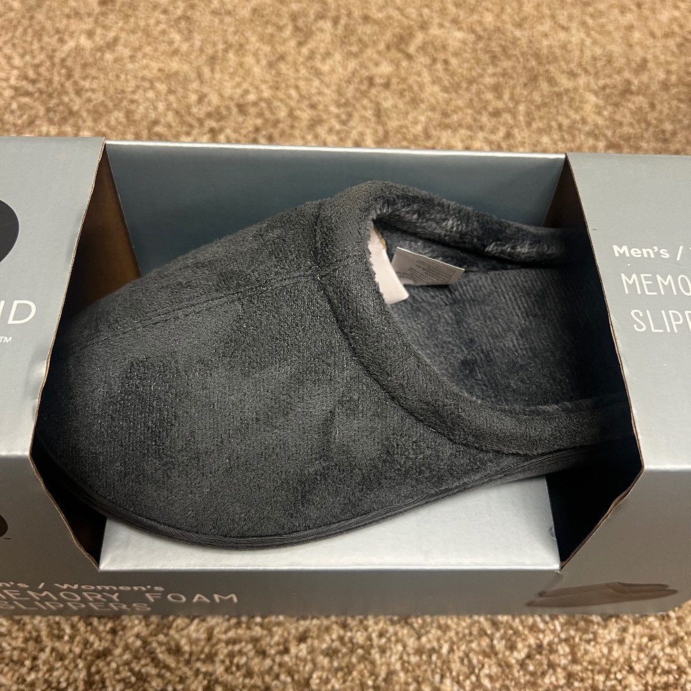 Wayland Square Memory foam slippers